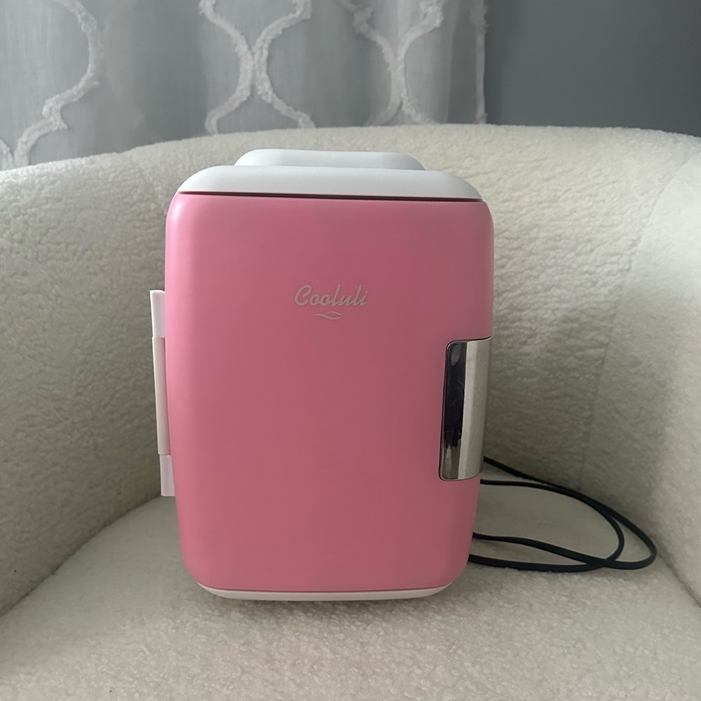 Cooluli Pink Mini Fridge
